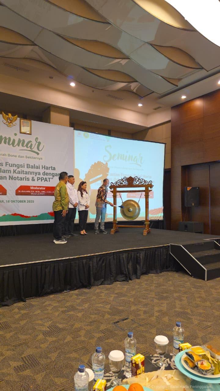 Kepala Balai Harta Peninggalan (BHP) Makassar secara resmi membuka kegiatan Seminar “Kupas Tuntas Fungsi Balai Harta Peninggalan dalam Kaitannya dengan Tugas Jabatan Notaris dan PPAT” 